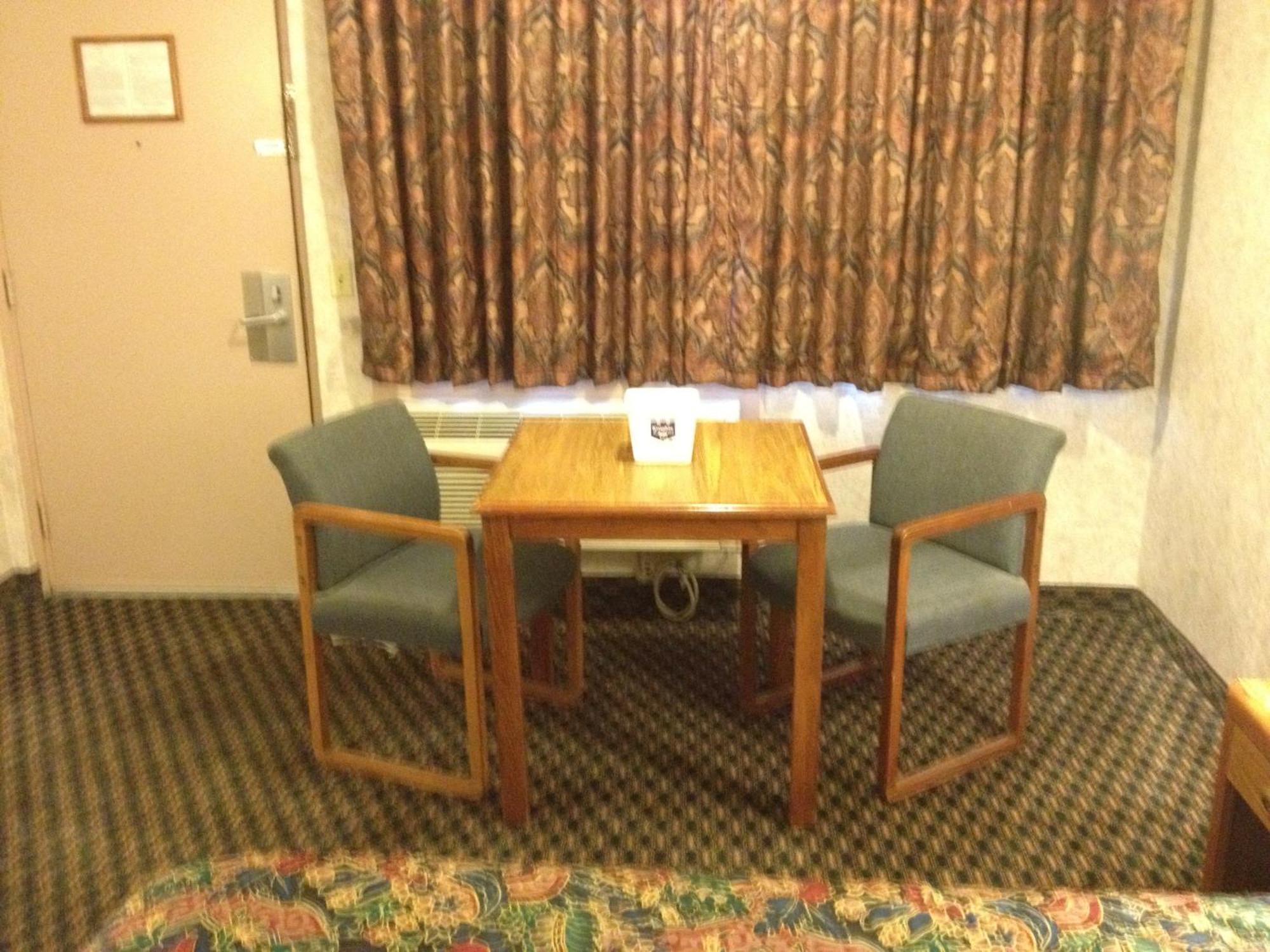 Richmond Inn And Suites Zewnętrze zdjęcie