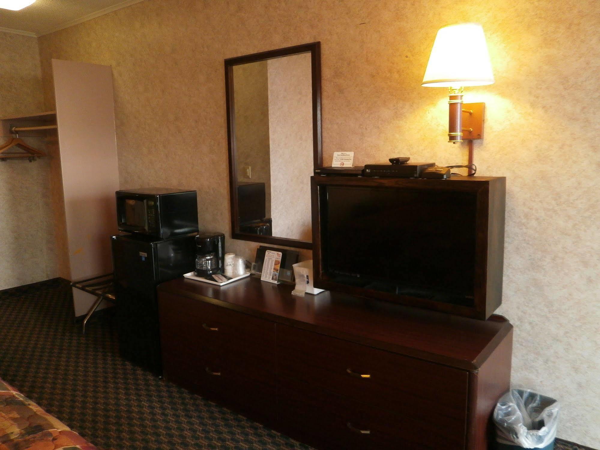 Richmond Inn And Suites Zewnętrze zdjęcie