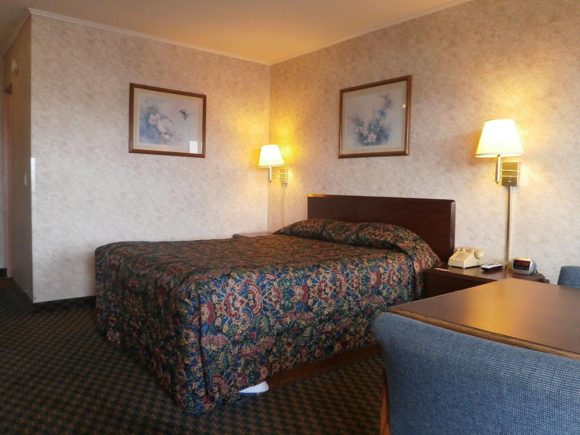 Richmond Inn And Suites Zewnętrze zdjęcie