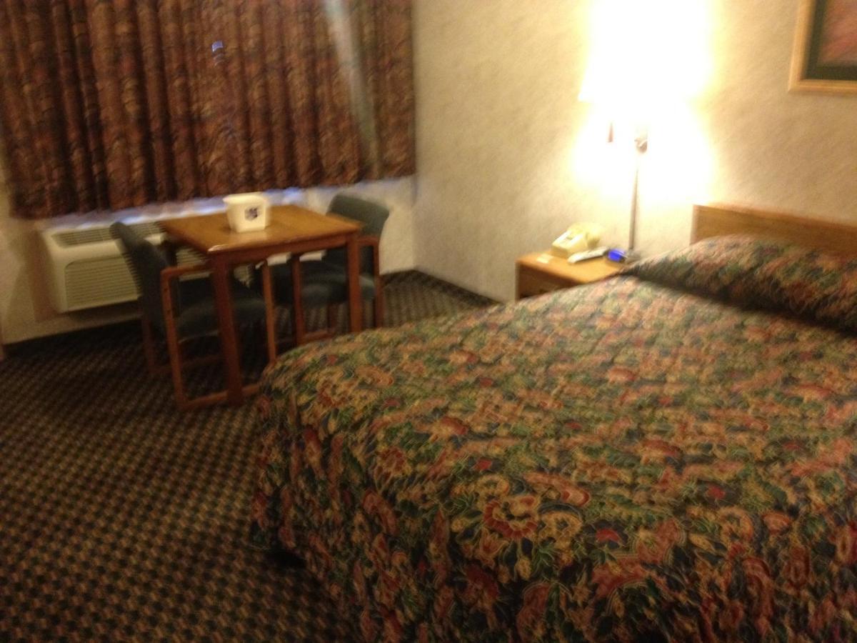 Richmond Inn And Suites Pokój zdjęcie